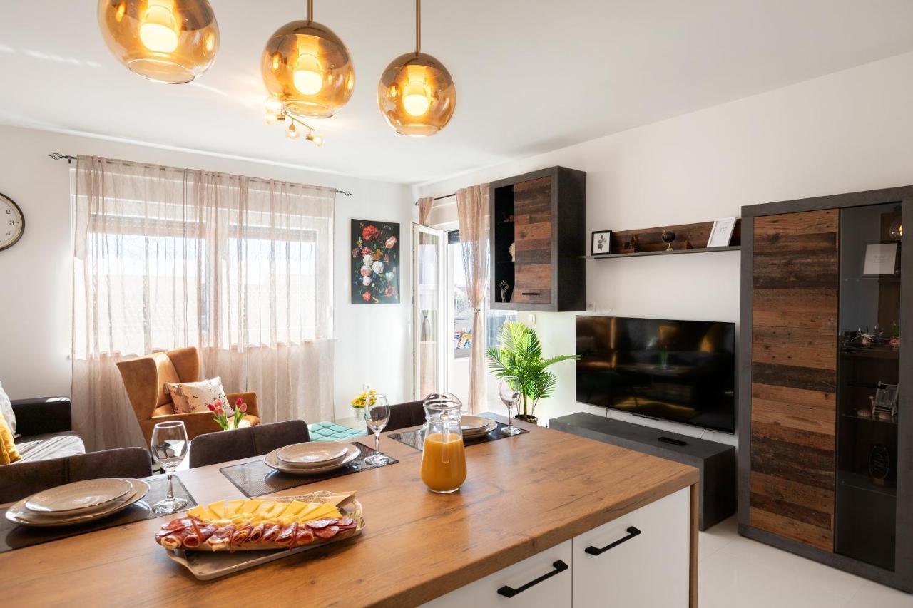 Sunny Island Apartment Трогір Екстер'єр фото