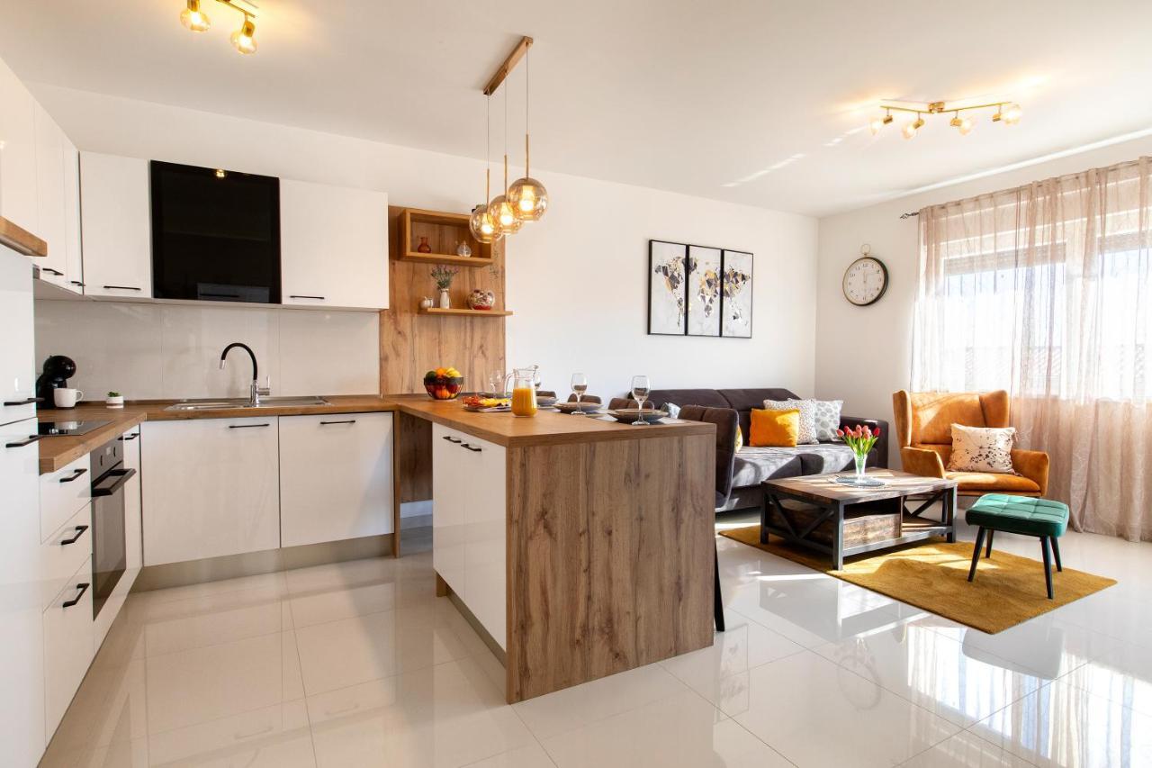 Sunny Island Apartment Трогір Екстер'єр фото