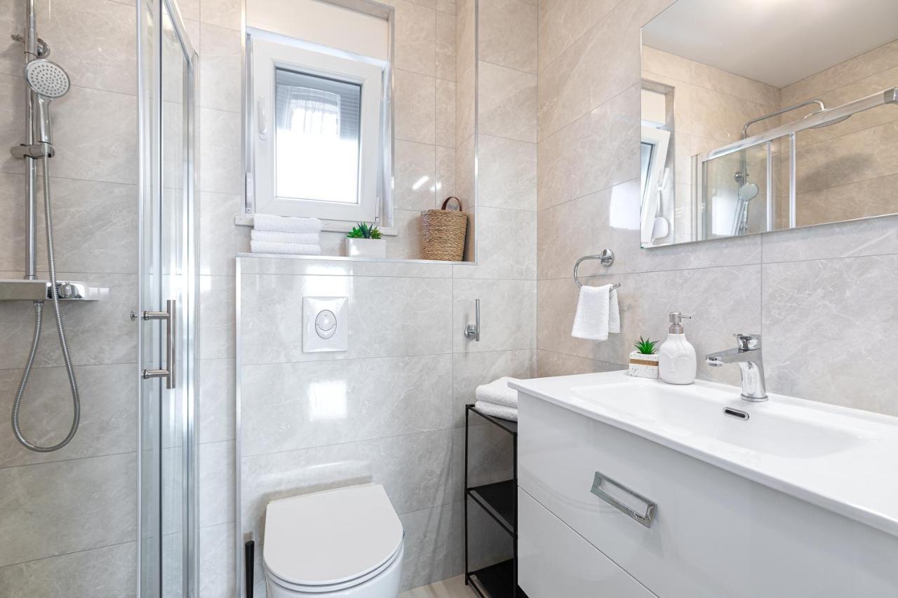 Sunny Island Apartment Трогір Екстер'єр фото