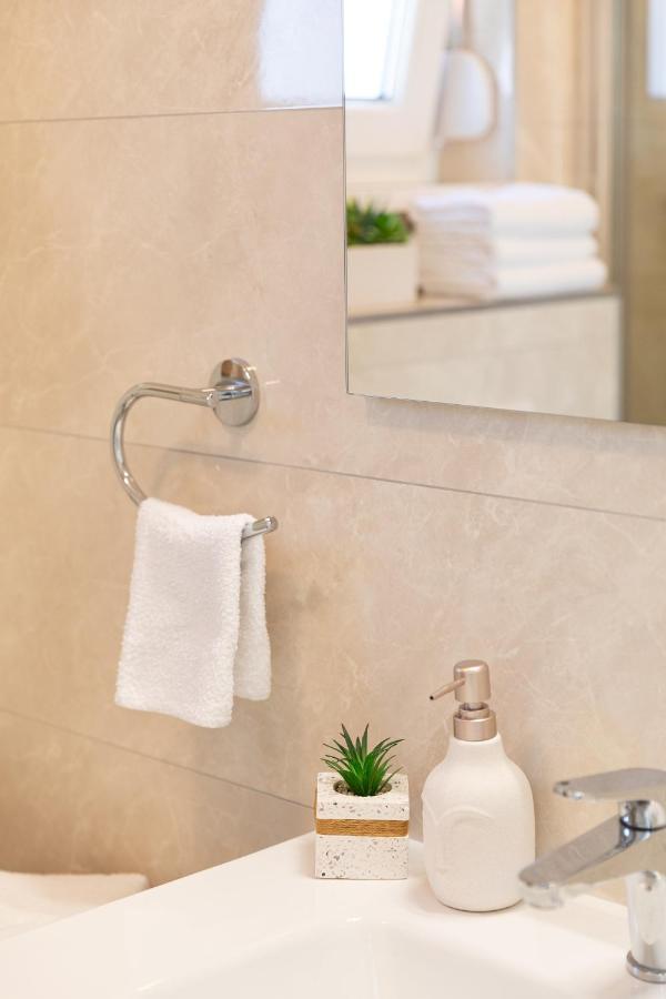 Sunny Island Apartment Трогір Екстер'єр фото